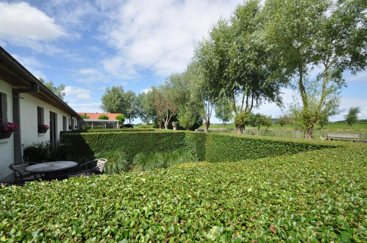 B&B Knotwilgenhoeve นอคเคอ-เฮสท์ ภายนอก รูปภาพ