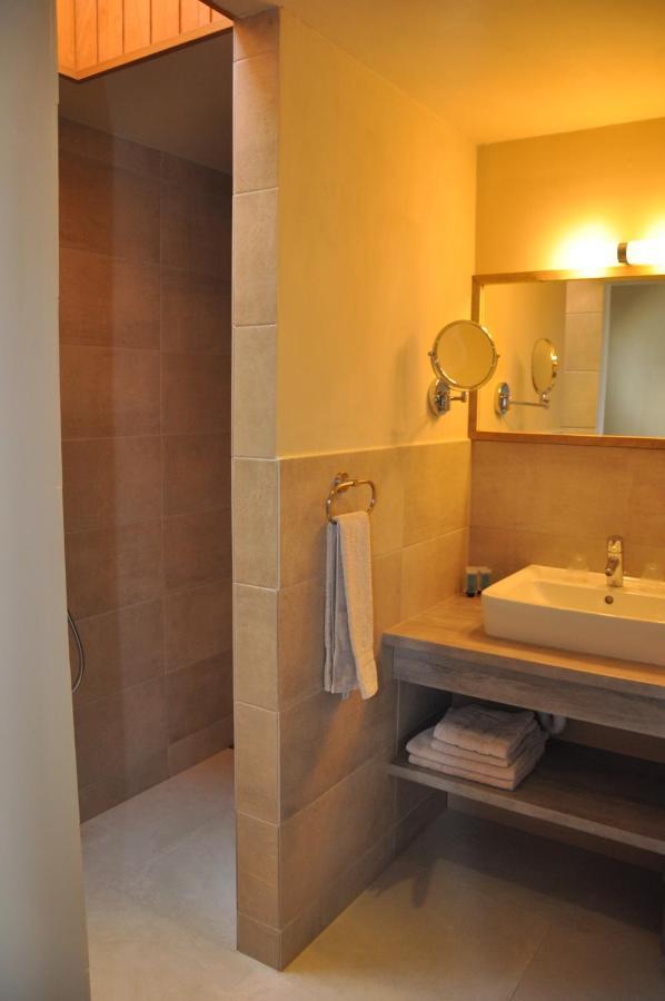 B&B Knotwilgenhoeve นอคเคอ-เฮสท์ ภายนอก รูปภาพ