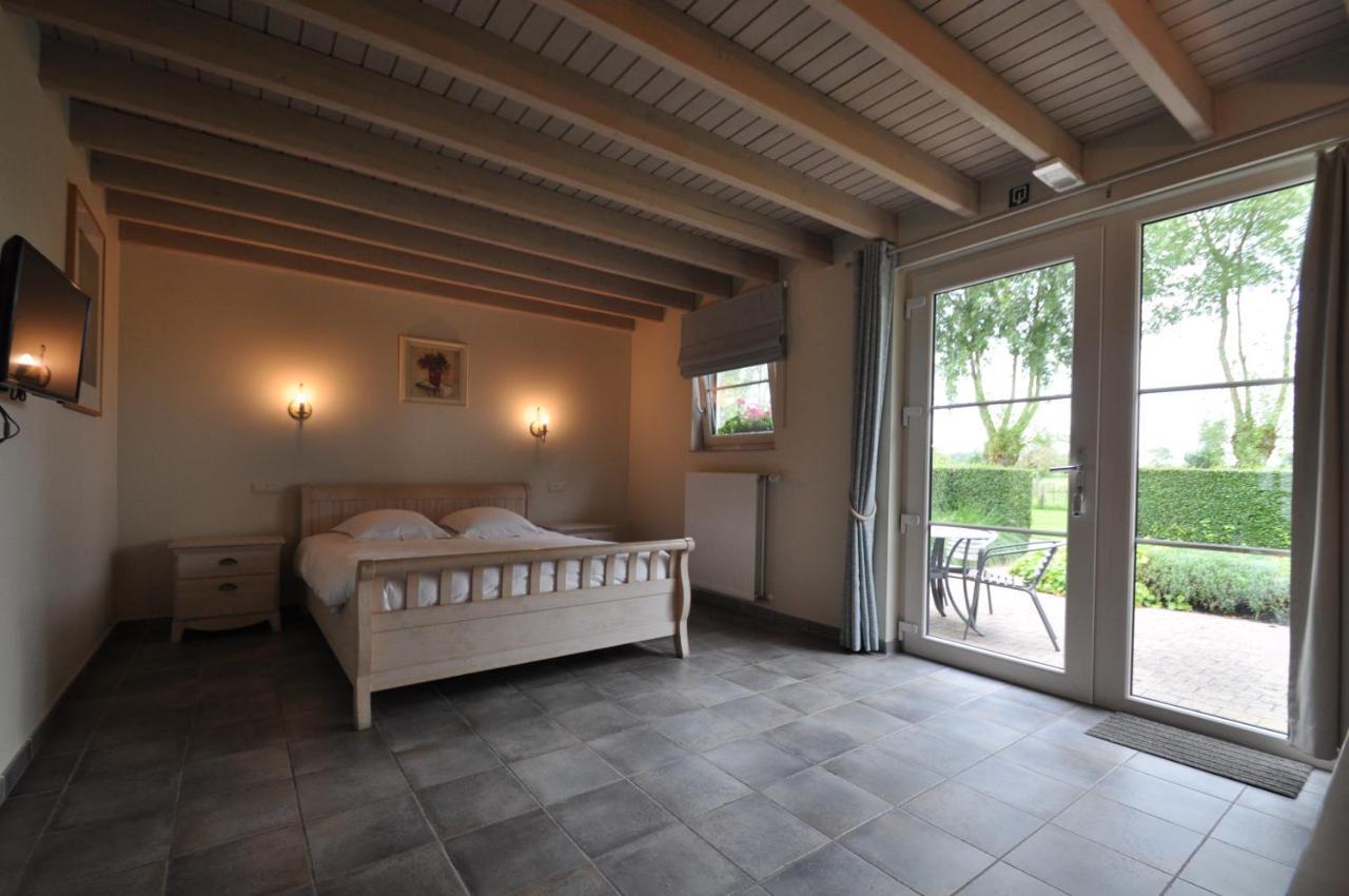 B&B Knotwilgenhoeve นอคเคอ-เฮสท์ ภายนอก รูปภาพ