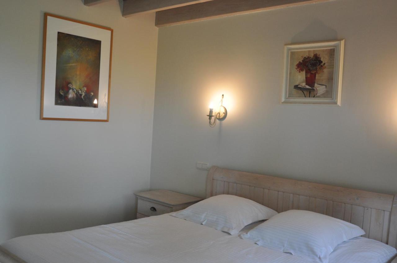 B&B Knotwilgenhoeve นอคเคอ-เฮสท์ ภายนอก รูปภาพ