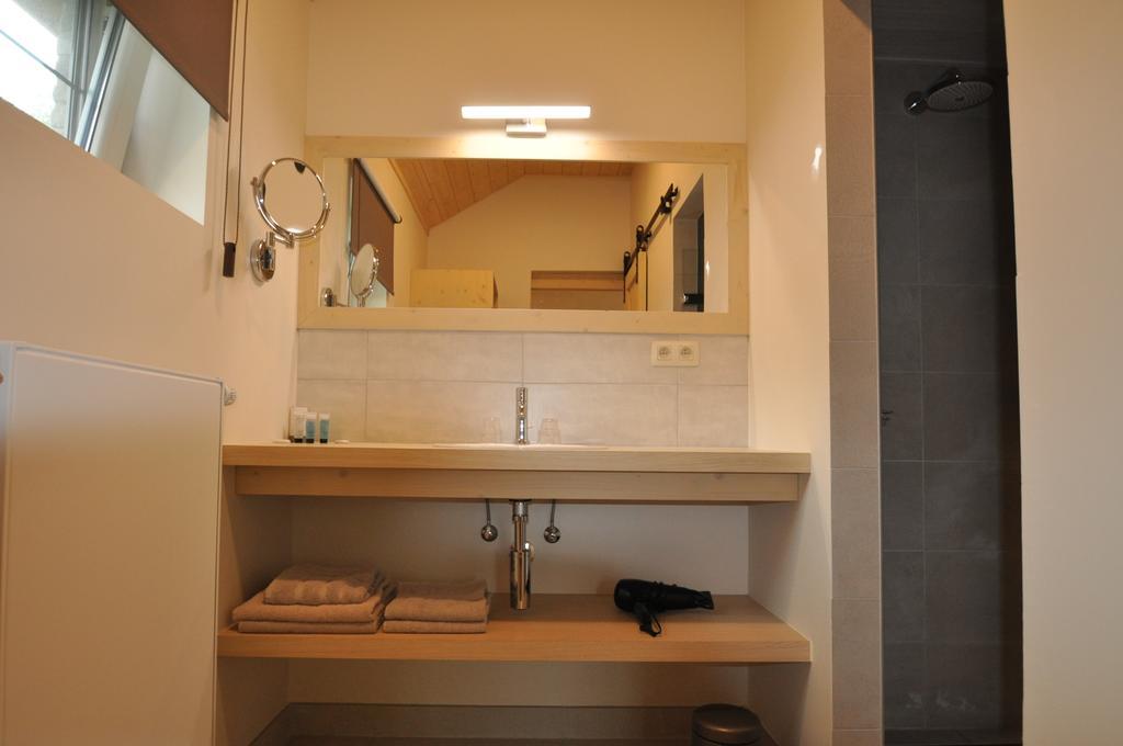 B&B Knotwilgenhoeve นอคเคอ-เฮสท์ ภายนอก รูปภาพ